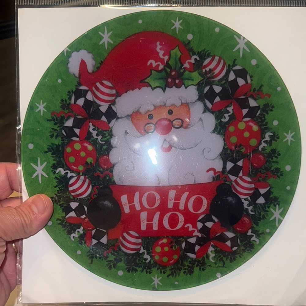 Festive Santa Holiday Suncatcher Green and Red - Picture 3 of 3